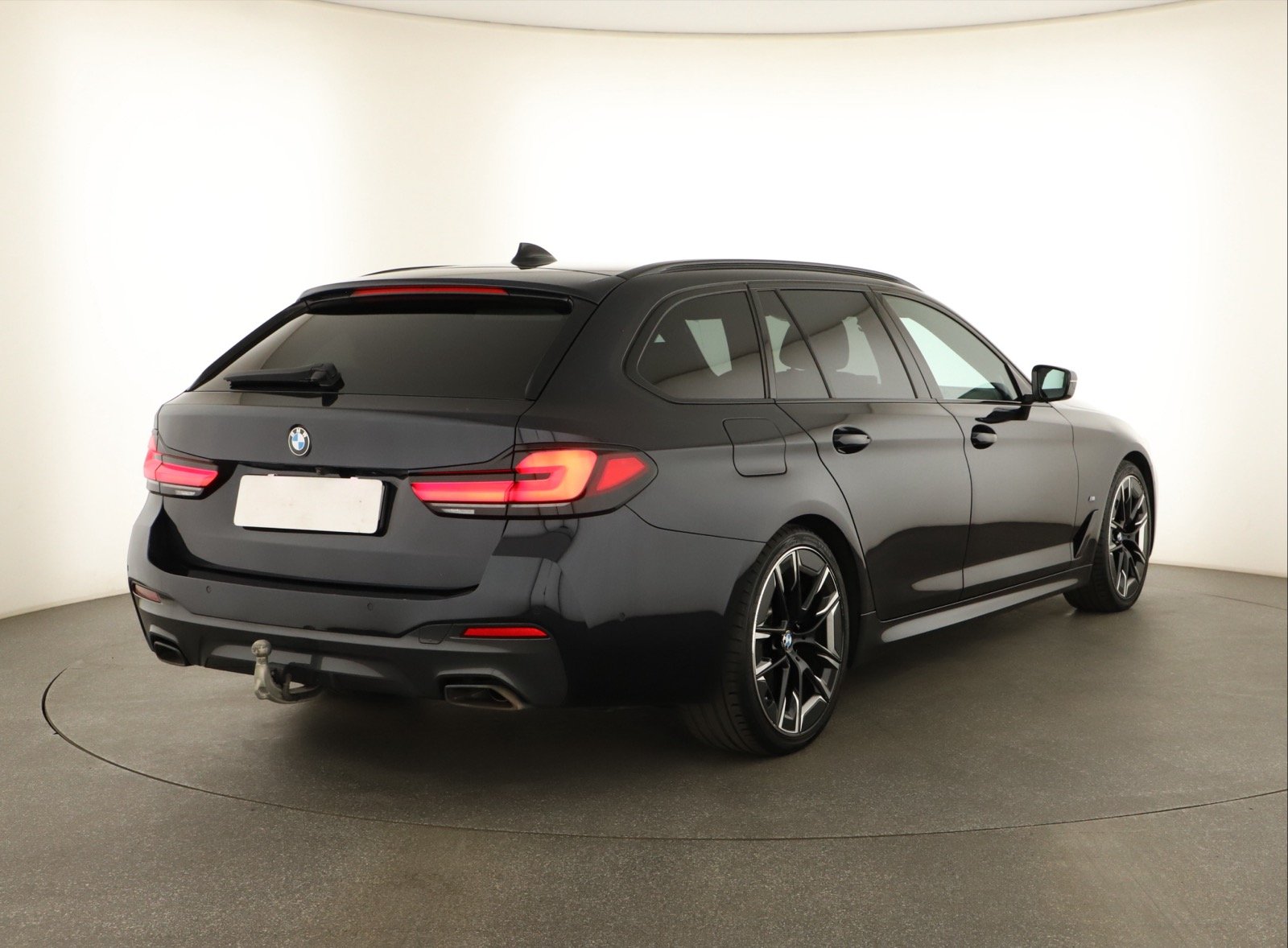 BMW 5 - 2023