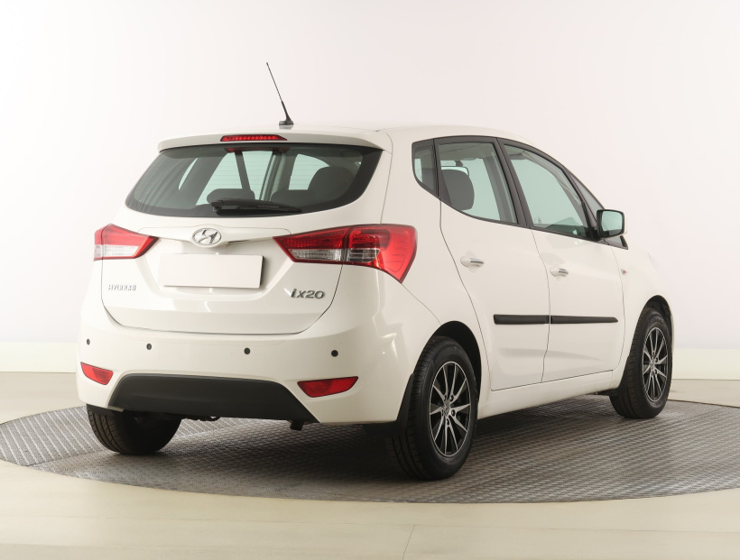 Hyundai ix20, 2013