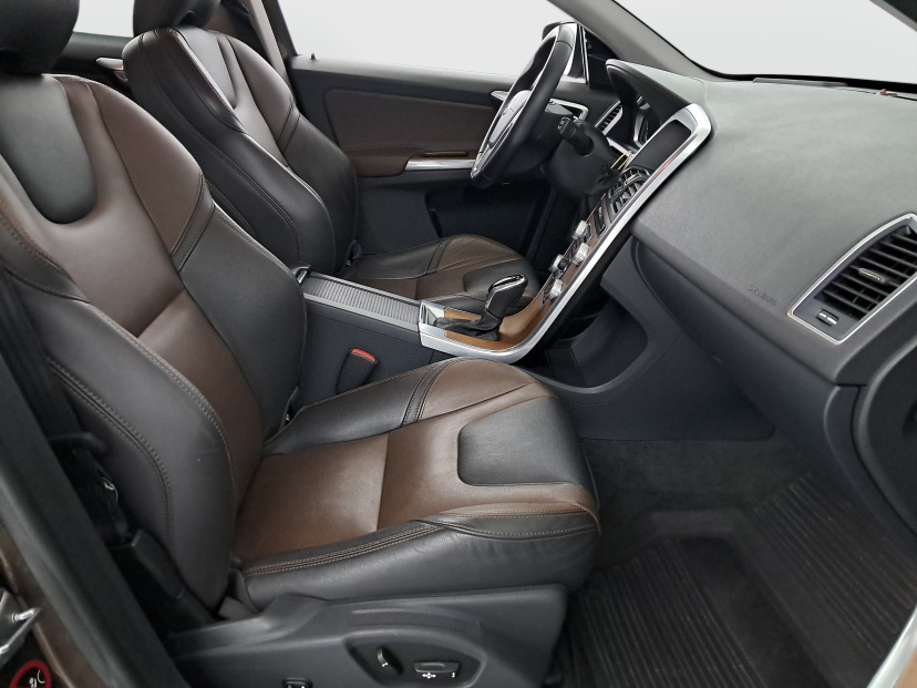 Volvo XC60, 2015