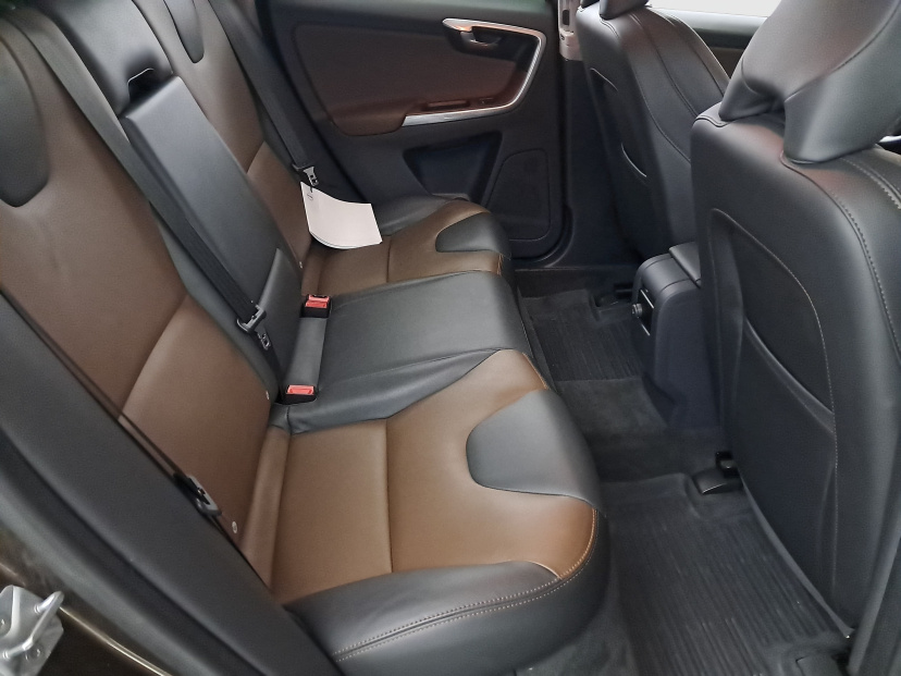 Volvo XC60, 2015