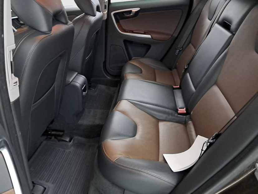 Volvo XC60, 2015