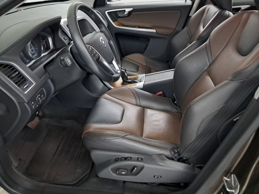 Volvo XC60, 2015