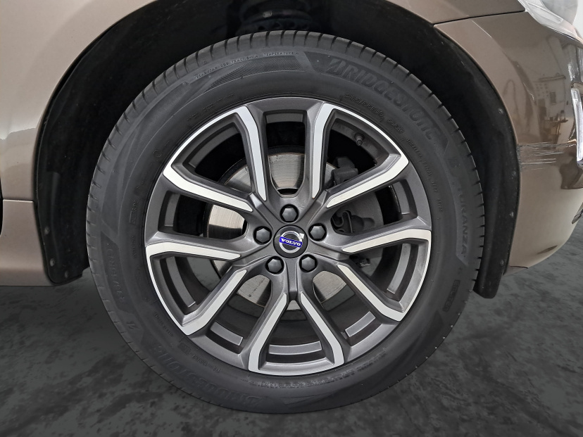 Volvo XC60, 2015