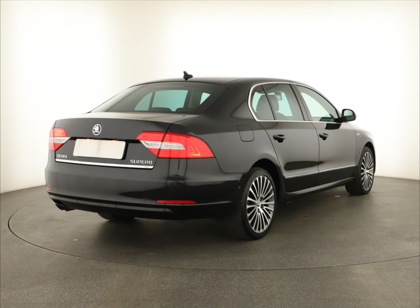 Škoda Superb, 2014