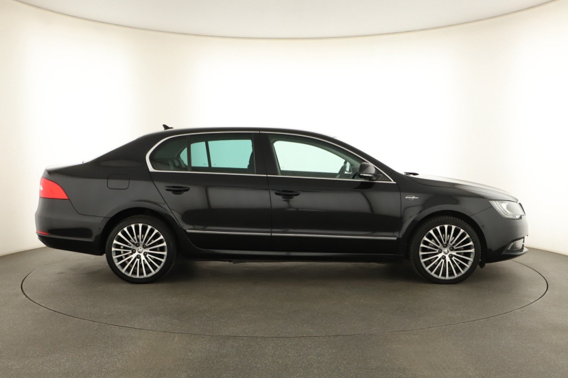 Škoda Superb, 2014