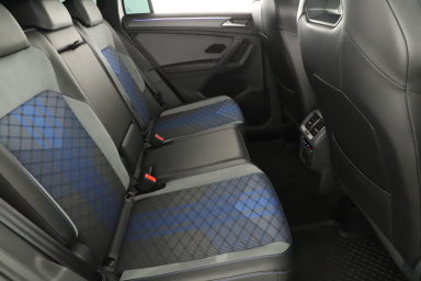 Volkswagen Tiguan - 2021