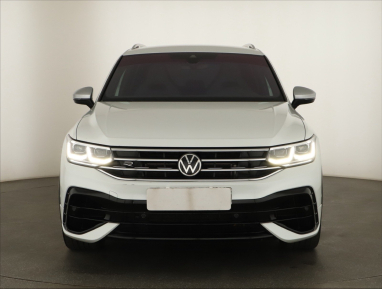 Volkswagen Tiguan - 2021