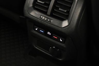 Volkswagen Tiguan - 2021