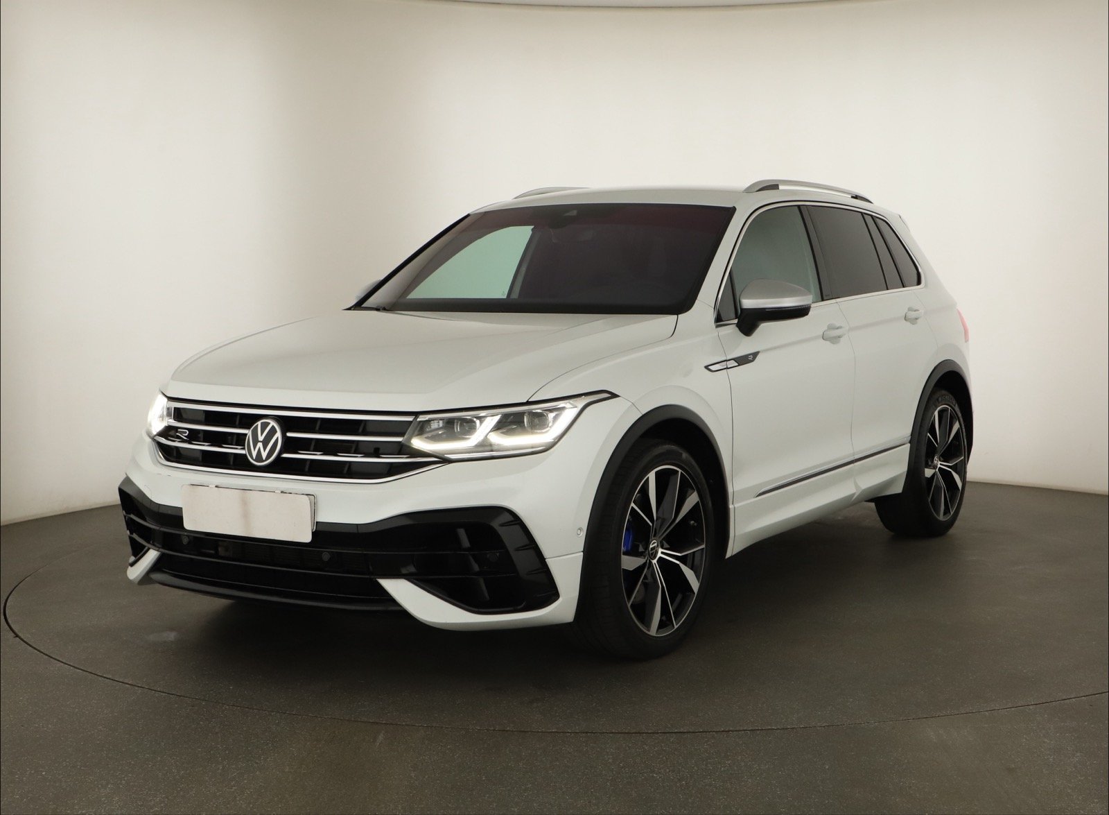 Volkswagen Tiguan - 2021