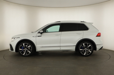 Volkswagen Tiguan - 2021
