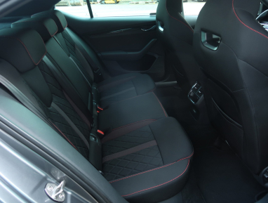 Škoda Octavia - 2023