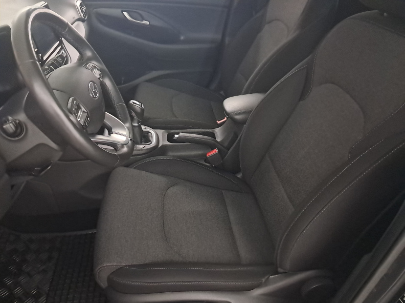 Hyundai i30, 2022