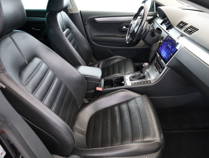 Volkswagen Passat CC, 2010