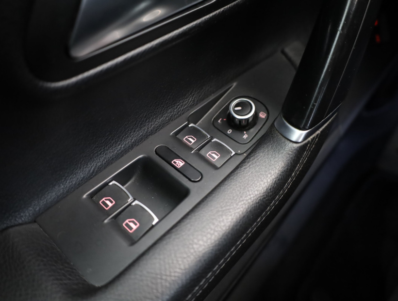 Volkswagen Passat CC, 2010