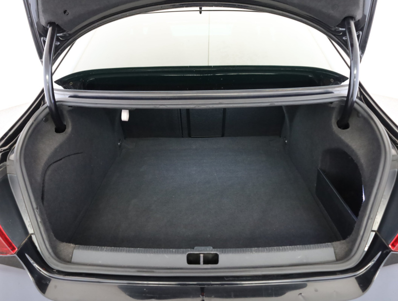 Volkswagen Passat CC, 2010