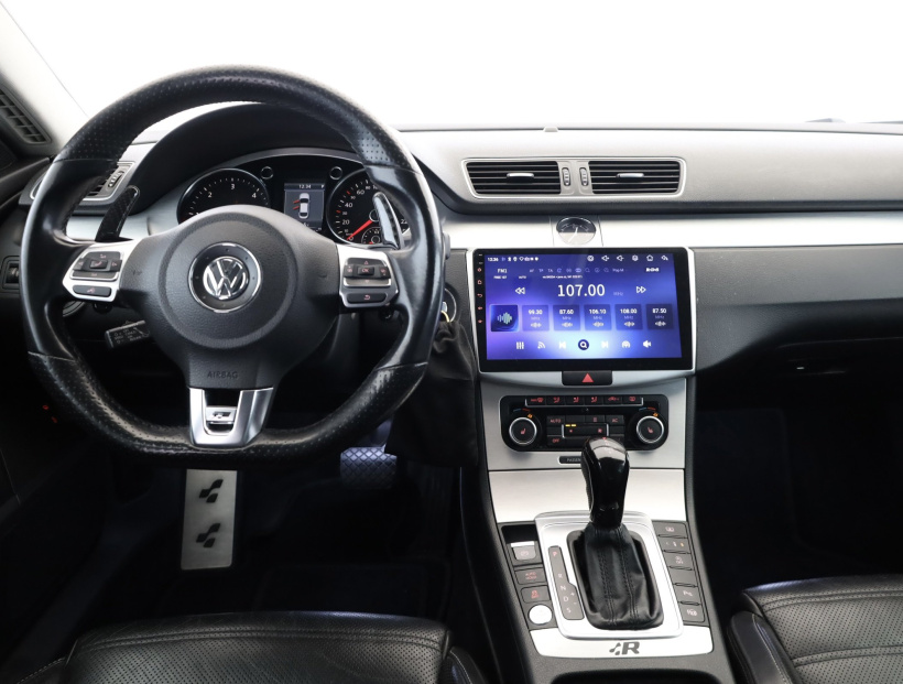 Volkswagen Passat CC, 2010