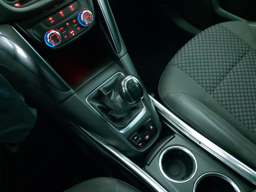 Opel Zafira, 2015