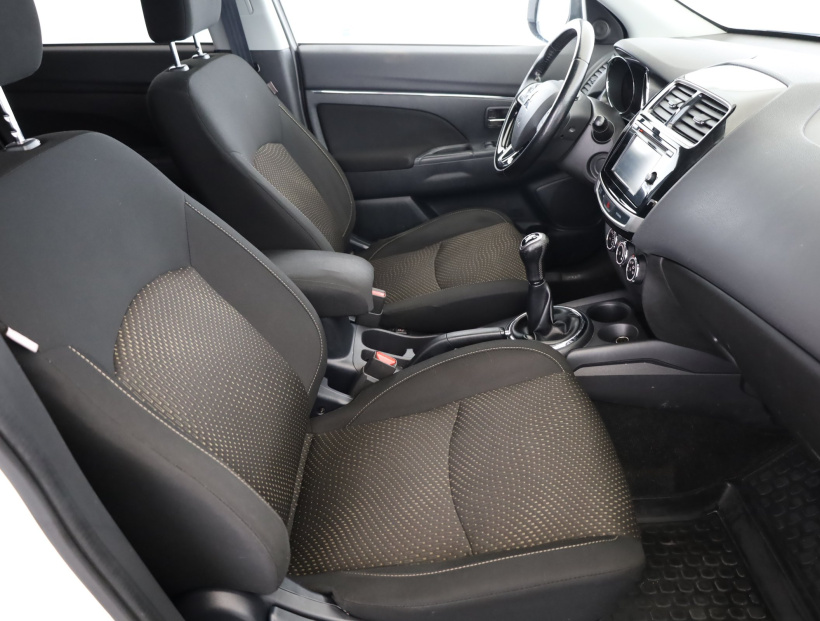 Mitsubishi ASX, 2016