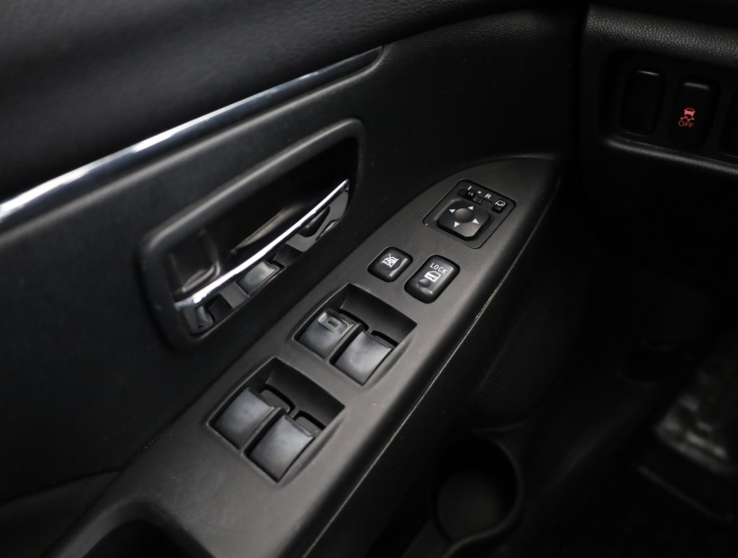 Mitsubishi ASX, 2016