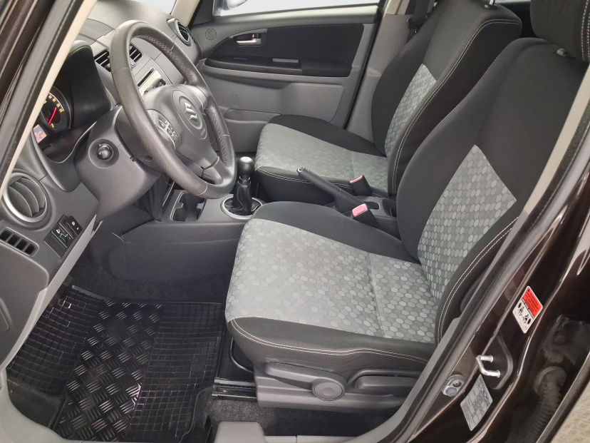 Suzuki SX4, 2013