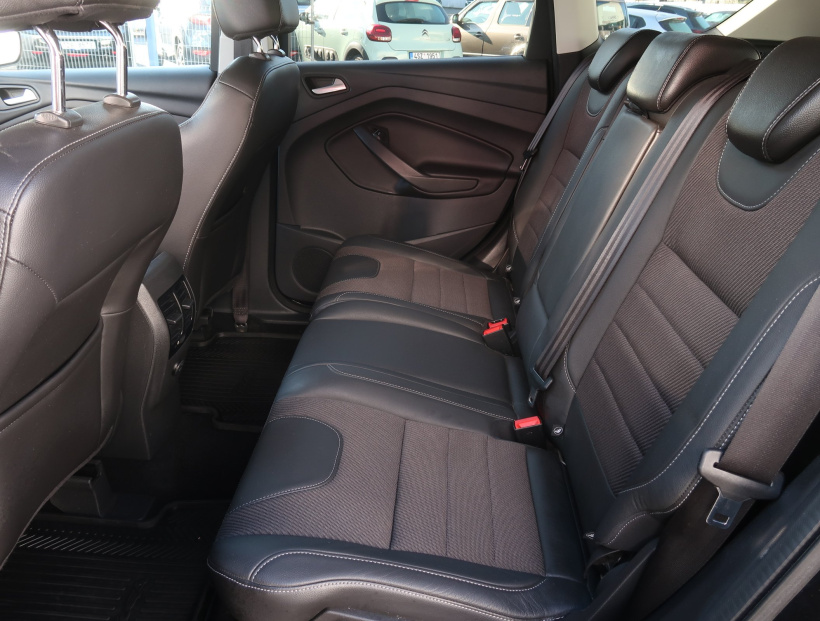 Ford Kuga, 2013