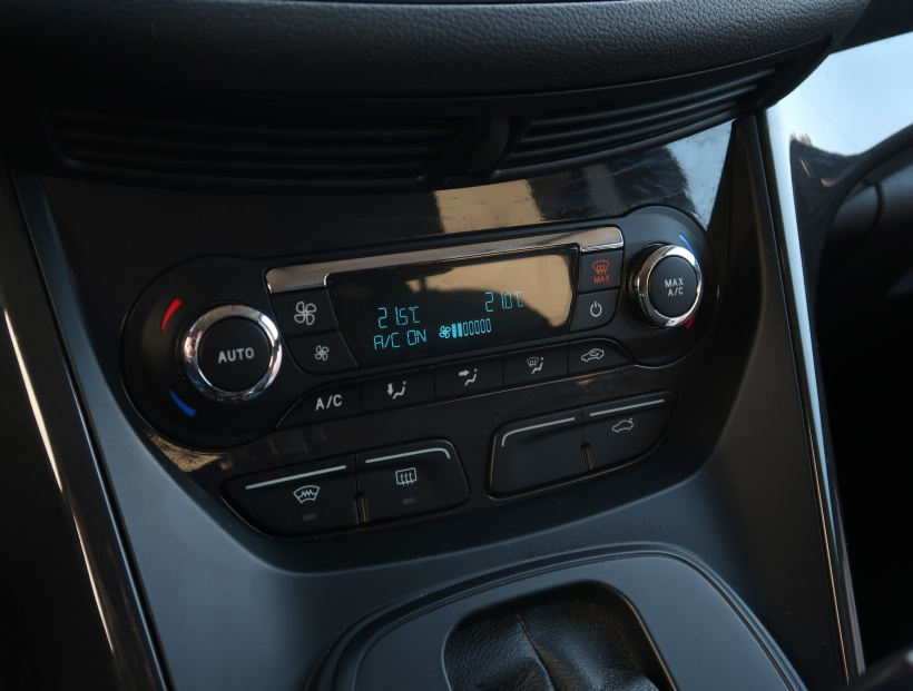 Ford Kuga, 2013