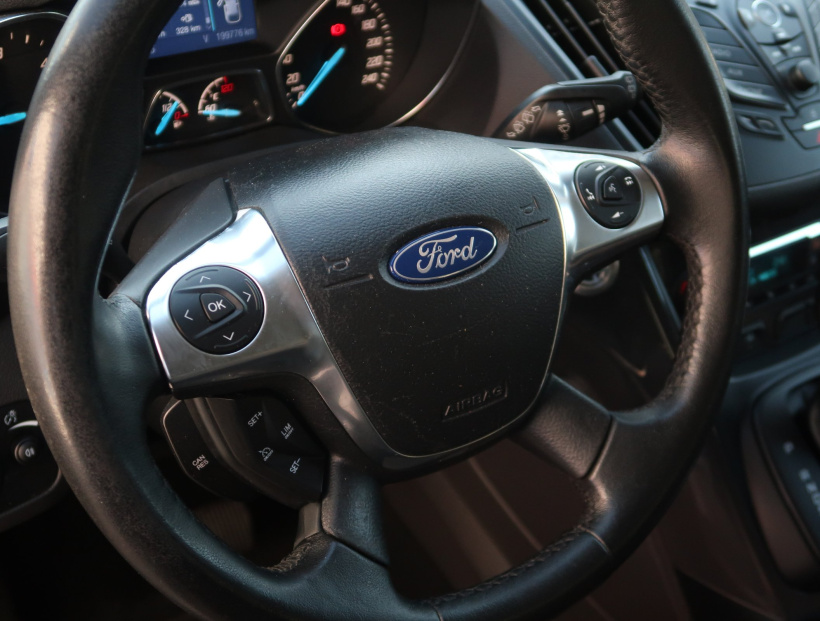 Ford Kuga, 2013