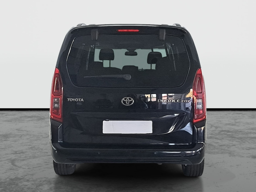 Toyota ProAce City Verso, 2024