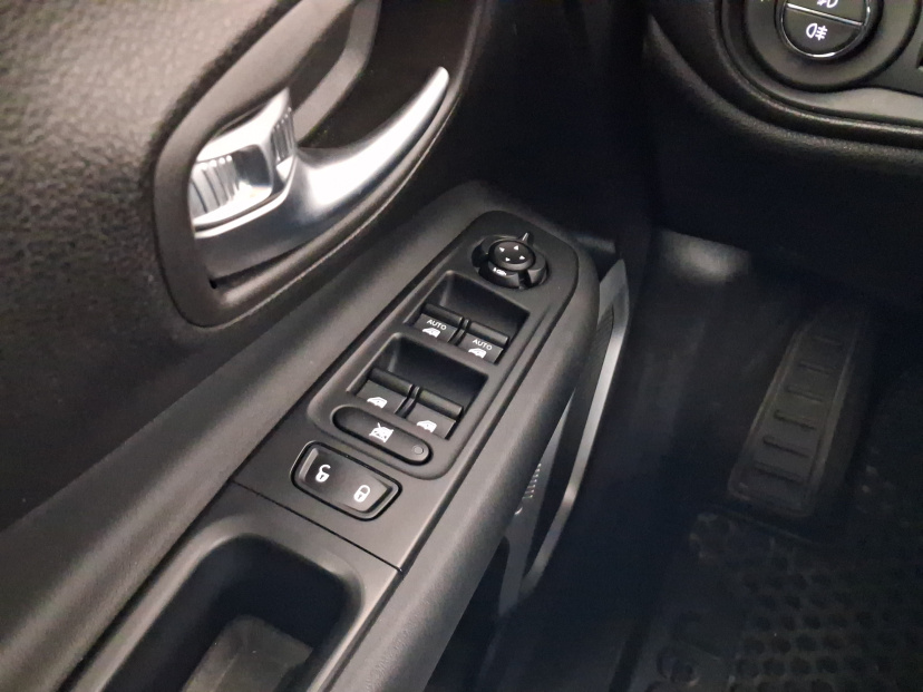 Jeep Renegade, 2016