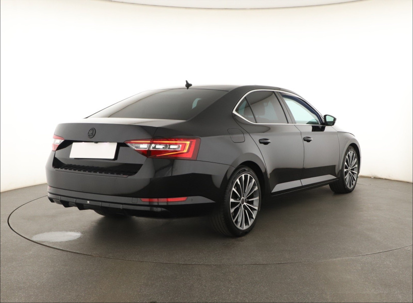 Škoda Superb, 2015