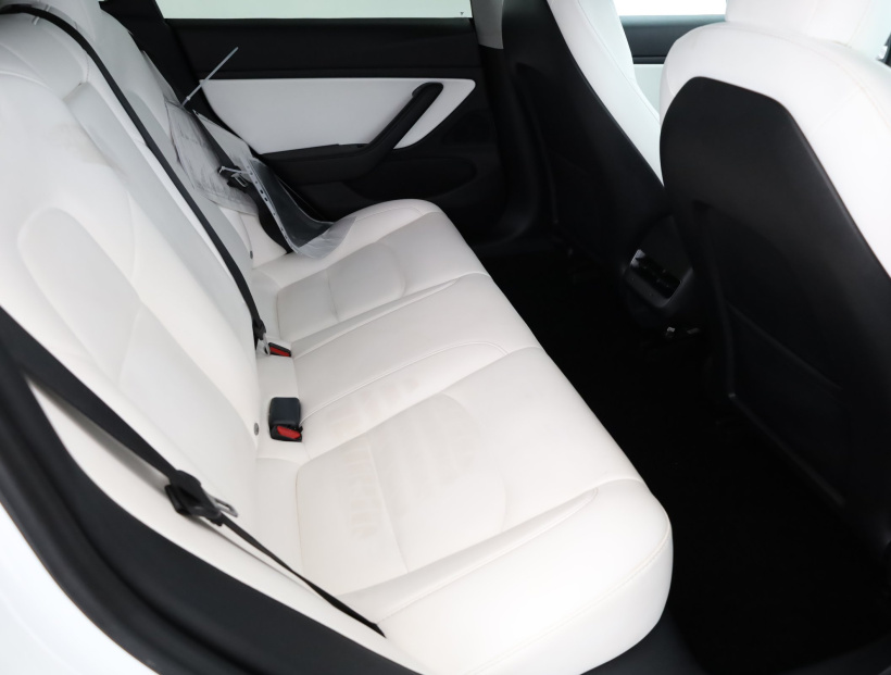 Tesla Model 3, 2021
