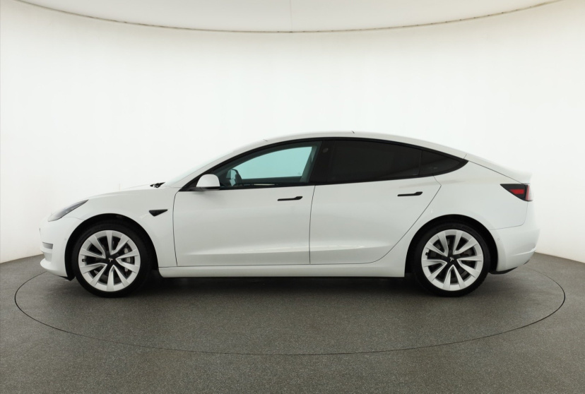 Tesla Model 3, 2021