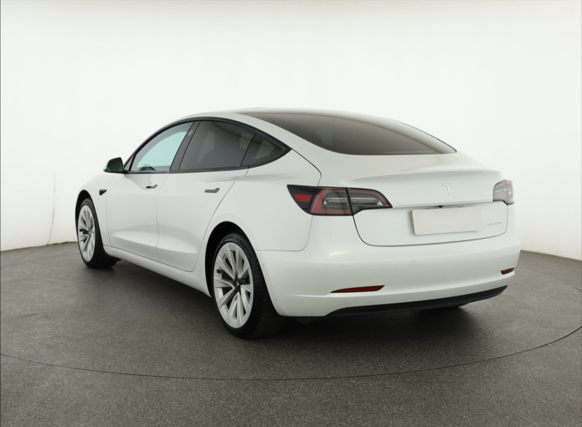 Tesla Model 3, 2021
