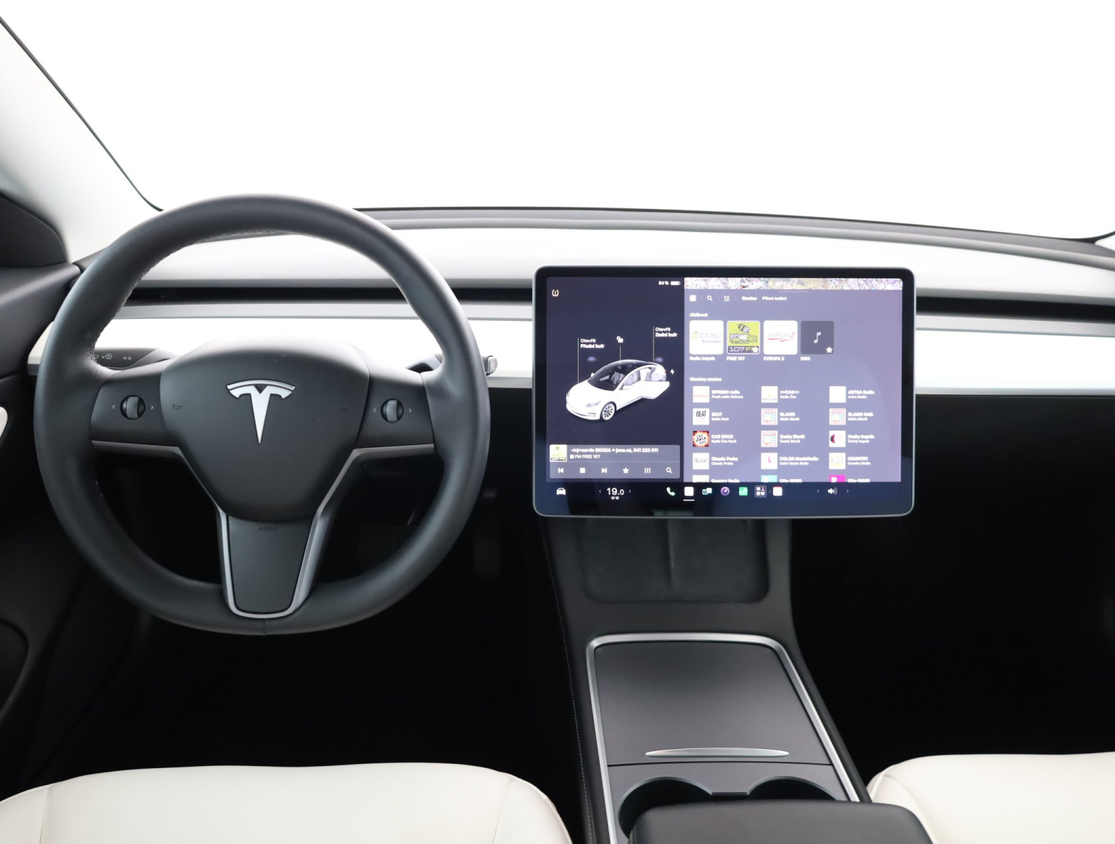 Tesla Model 3 Long Range AWD – fotografie 9
