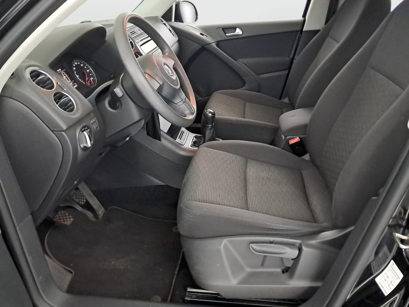 Volkswagen Tiguan, 2011