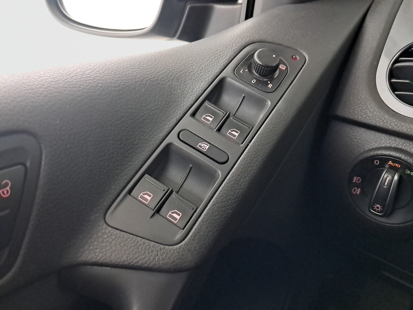 Volkswagen Tiguan, 2011