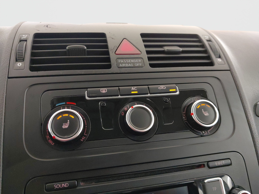 Volkswagen Touran, 2011