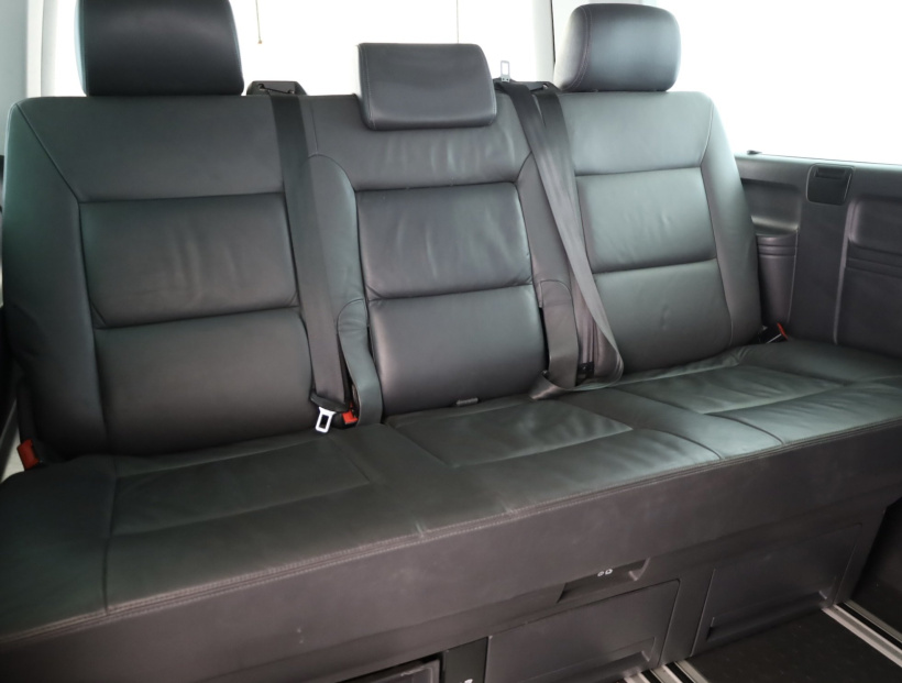 Volkswagen Multivan, 2010