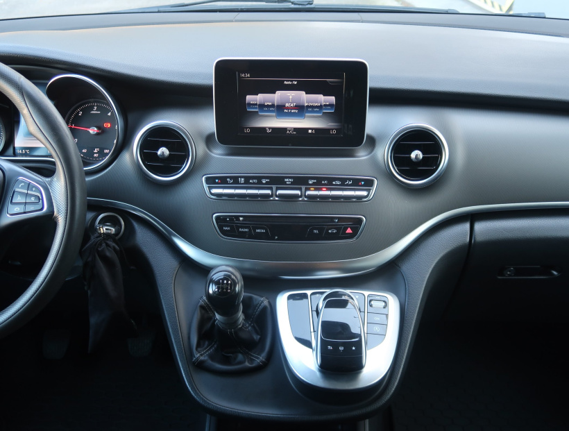 Mercedes-Benz V, 2014