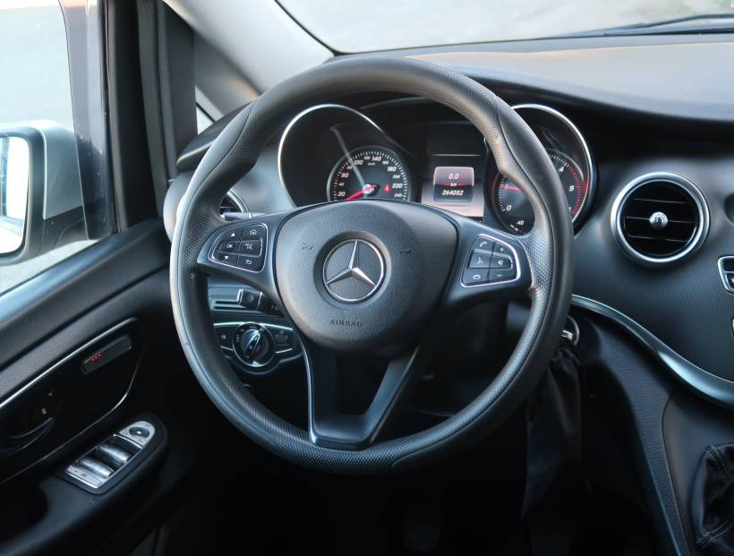 Mercedes-Benz V, 2014