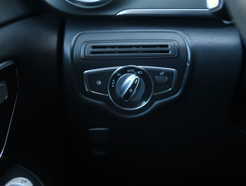 Mercedes-Benz V, 2014