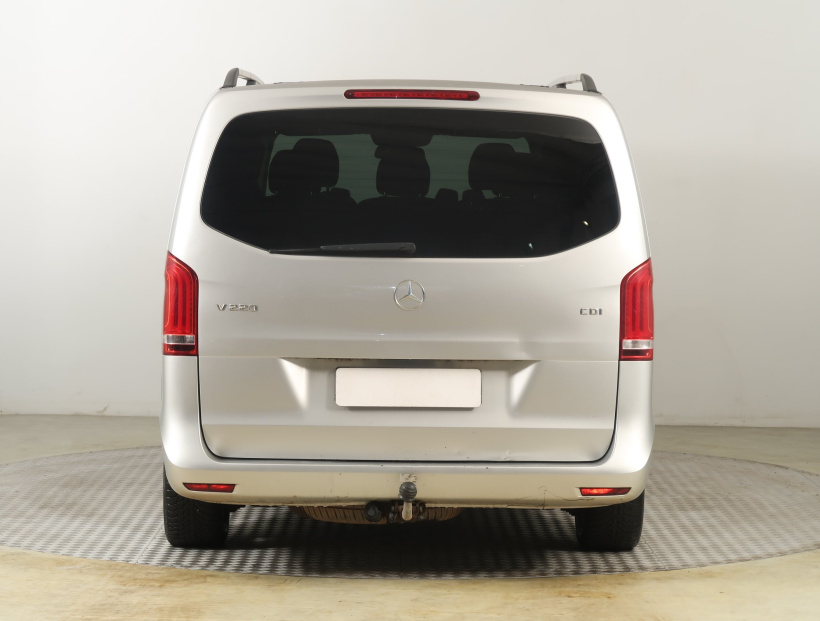 Mercedes-Benz V, 2014
