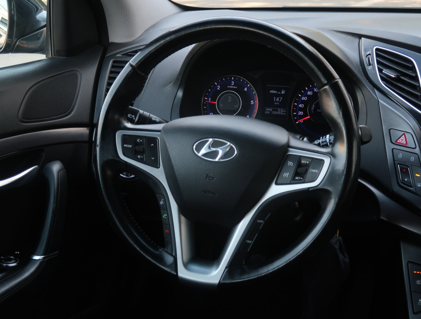 Hyundai i40, 2012