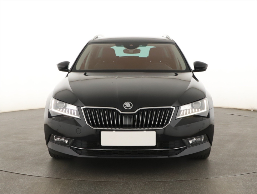 Škoda Superb, 2016
