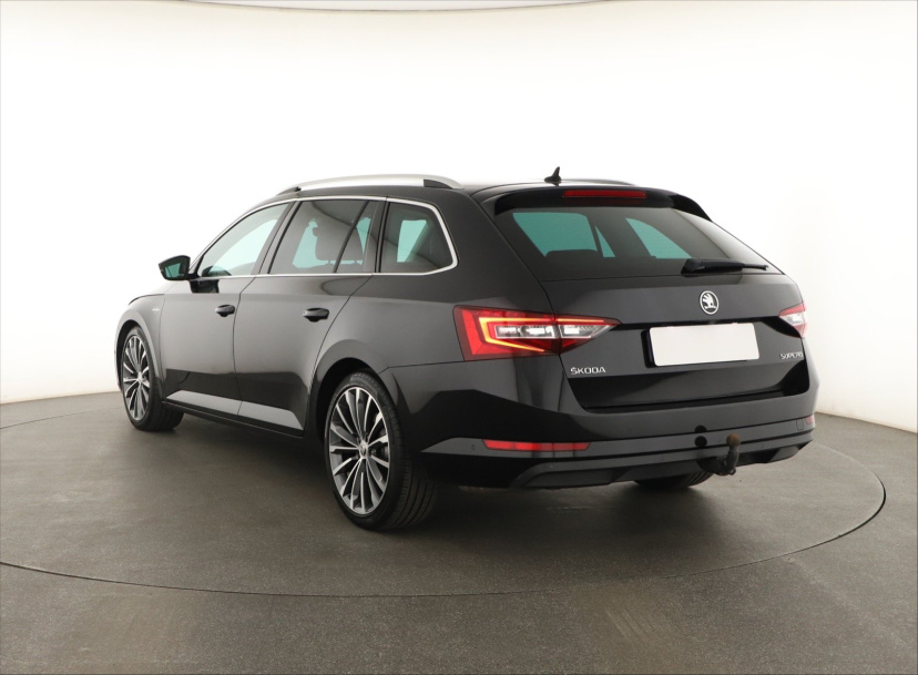 Škoda Superb, 2016