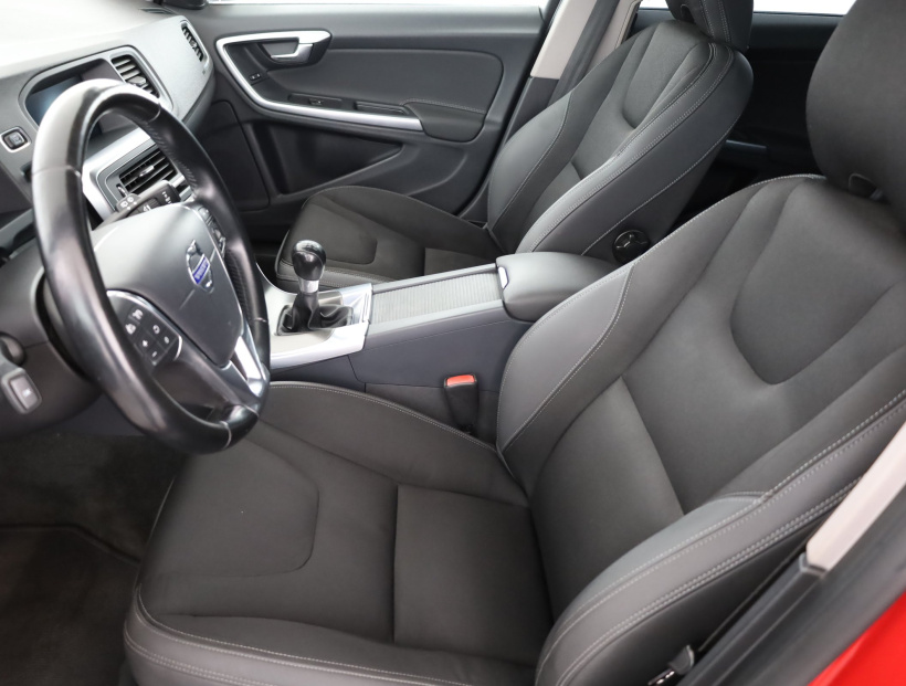 Volvo V60, 2014
