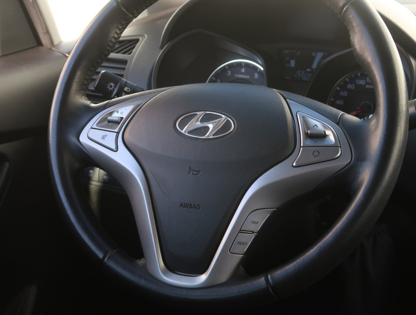 Hyundai ix20, 2012