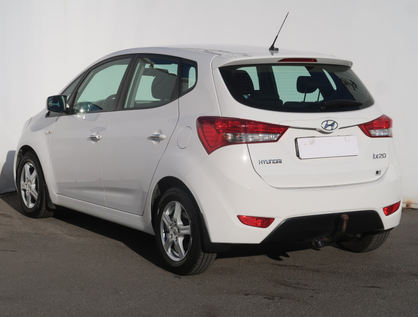 Hyundai ix20, 2012