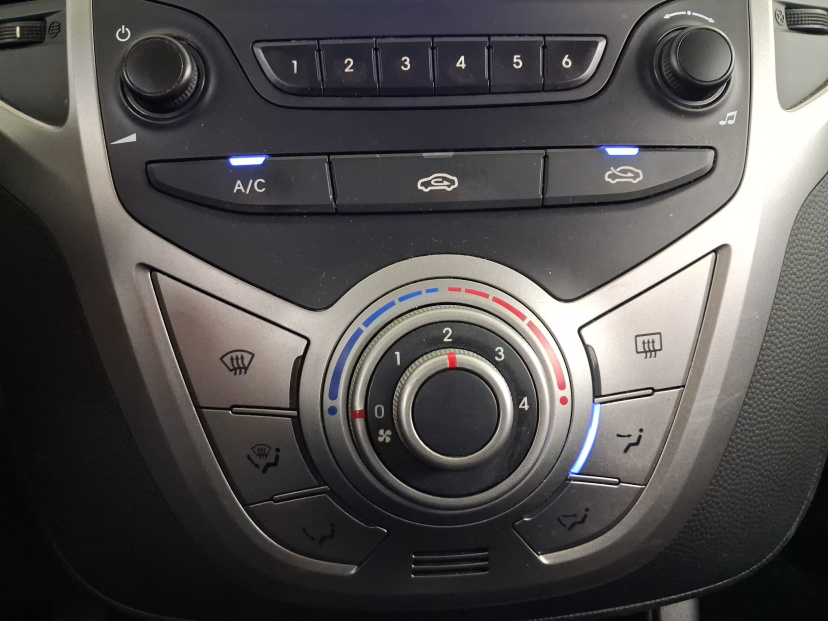 Hyundai ix20, 2012