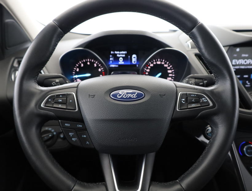 Ford Kuga, 2019